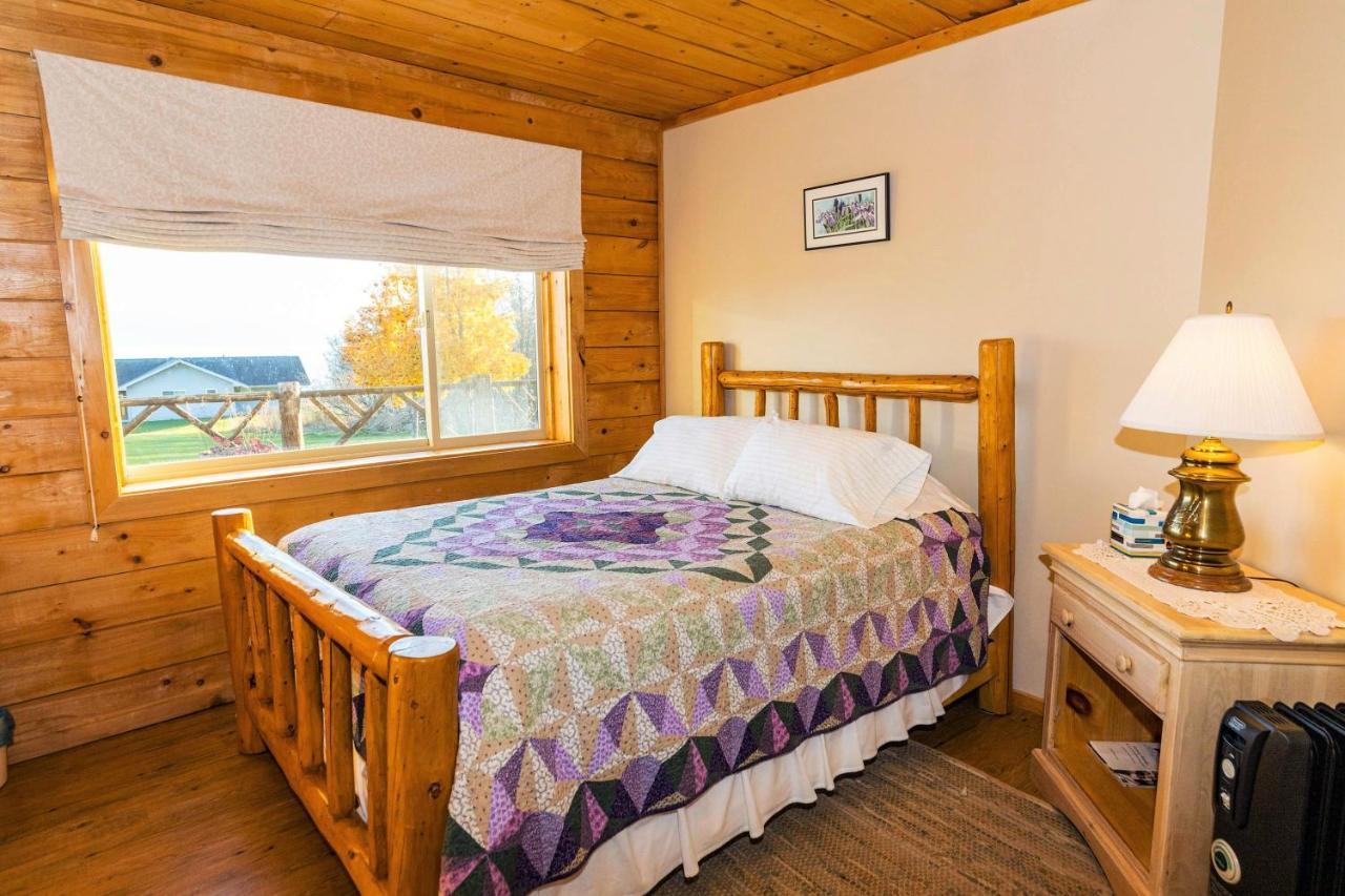 הומר Juneberry Lodge מראה חיצוני תמונה